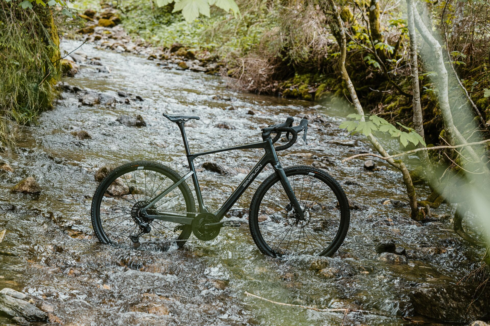 Gravel-E-Bike: Ein Multitalent fr jeden Untergrund | Simplon Magazin