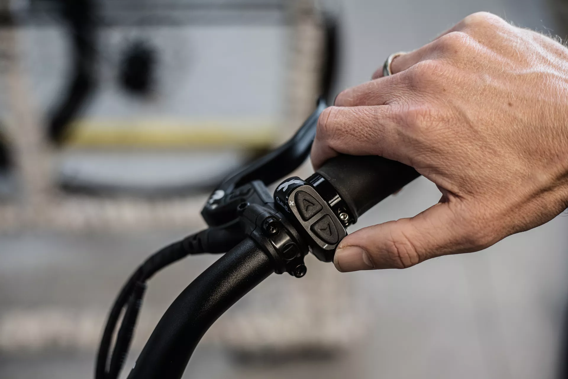 rohloff e14 electronic shifter